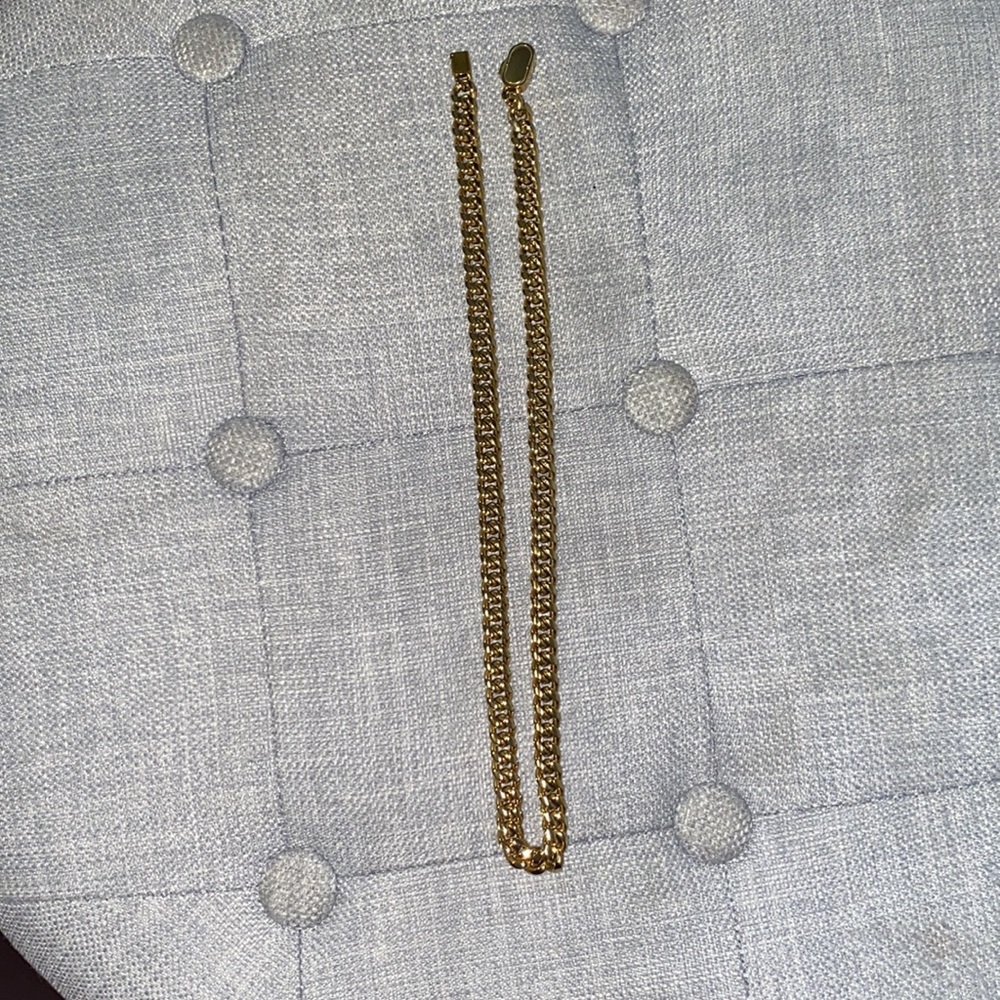 20 inch thick gold chain.